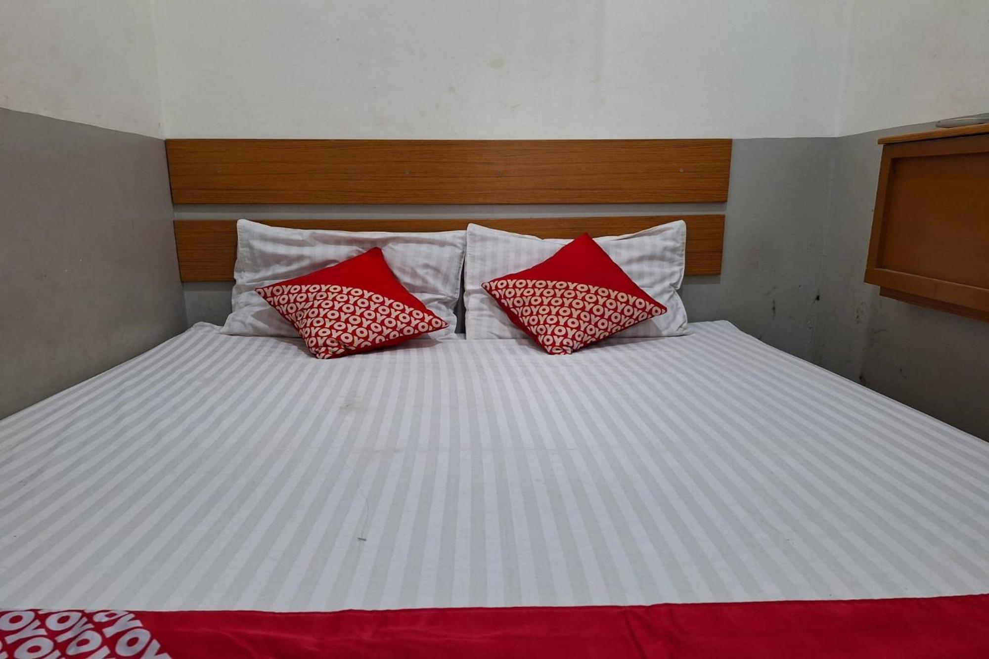 Oyo 93584 Rukotel South Tangerang Dış mekan fotoğraf