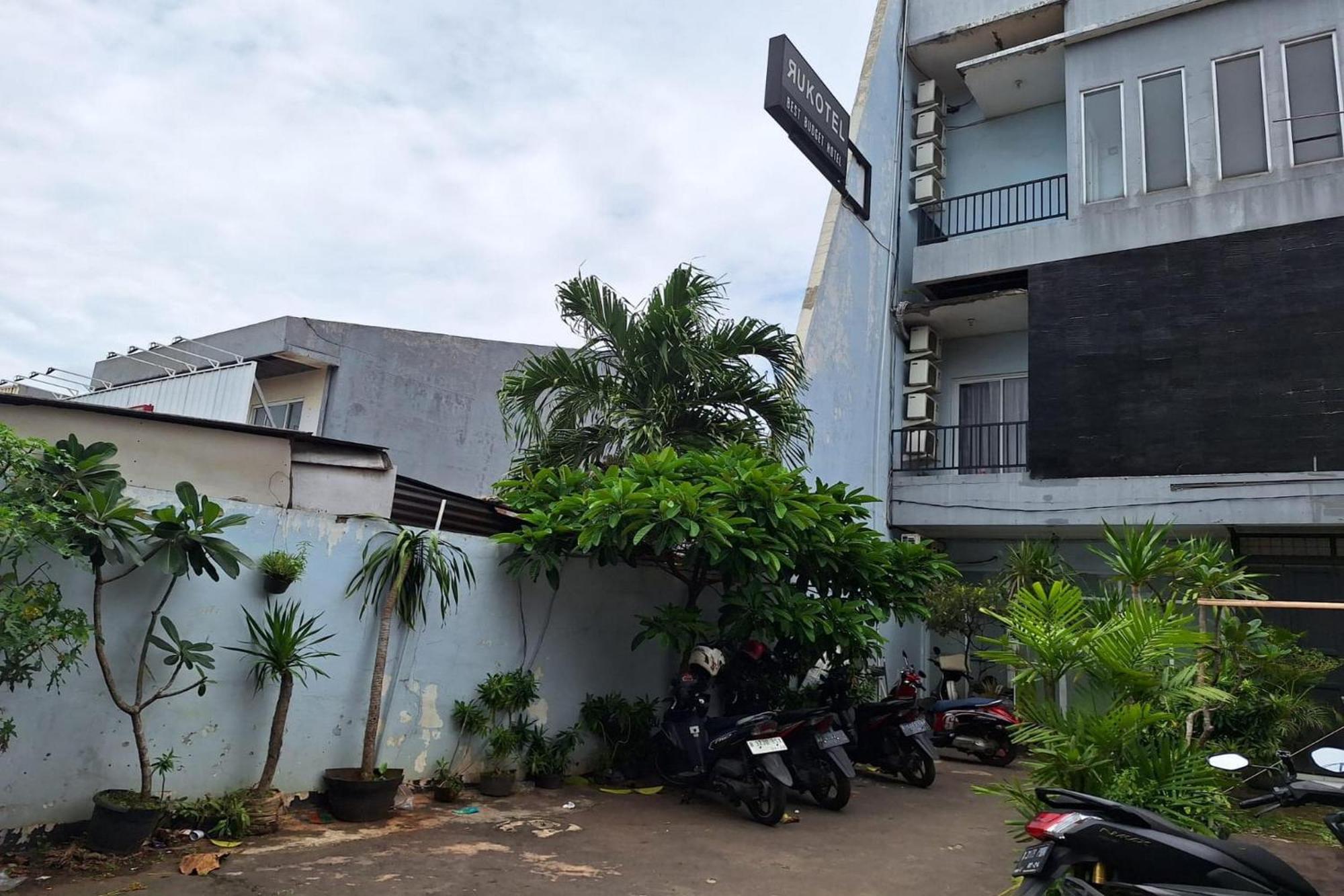 Oyo 93584 Rukotel South Tangerang Dış mekan fotoğraf